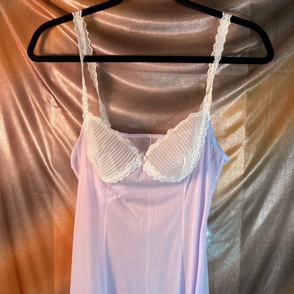 Vintage 1950’s full slip chemise lavender and white lace.‎ 32” chest 209
